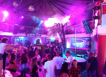 hungary/somogy/nightclub/hungarian-sea-disco