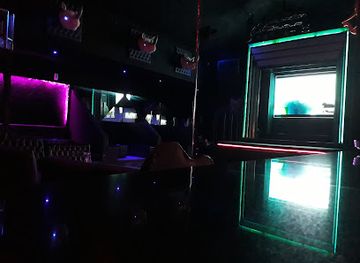 Club Paradise