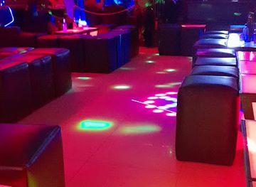 gabon/upper-ogooue-province/nightclub/club-xl