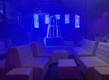 honduras/cusuco-national-park/nightclub/imagine-show-disco-hn