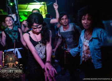 vietnam/hanoi/tay-ho-district/nightclub/birdcage