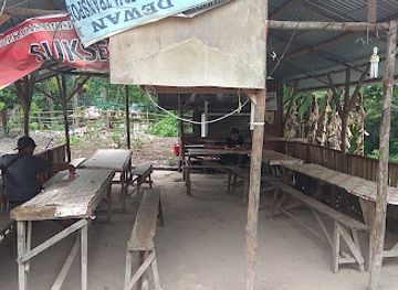 indonesia/lake-toba/nightclub/lapo-tuak-jefry