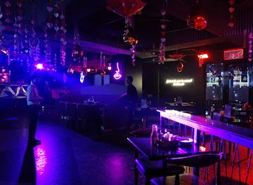 VOID BAR & NIGHT CLUB