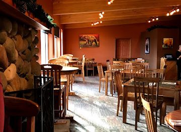 Madison Crossing Lounge