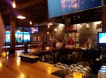 massachusetts/quincy/nightclub/brick-beam