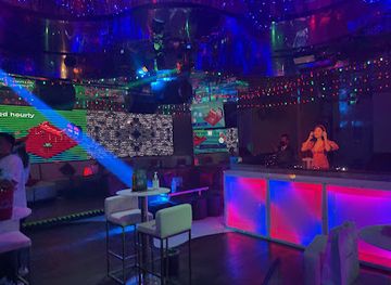 cambodia/phnom-penh/daun-penh/nightclub/f-club