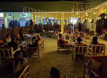 the-gambia/tendaba-camp/nightclub/3-chicks-a-grill