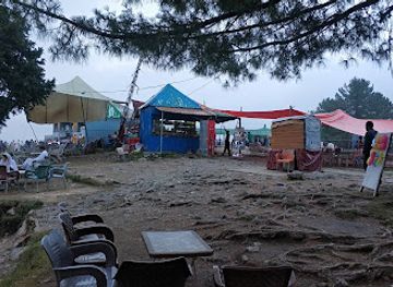 pakistan/ayubia-national-park/nightclub/restaurant-chair-lift