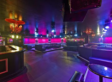 france/paris/champs-elysees/nightclub/le-madam