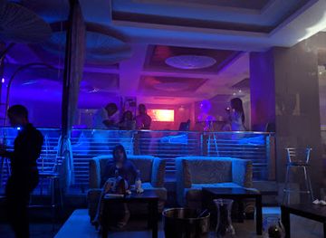 Level Club