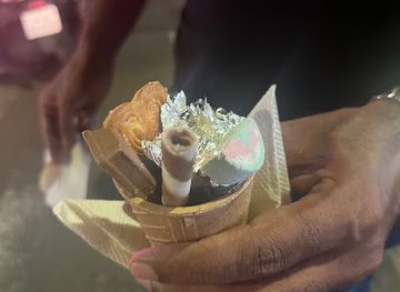 india/chennai/adyar/nightclub/golden-hot-chocolate-spot