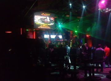 indonesia/riau/nightclub/orion-diskotik