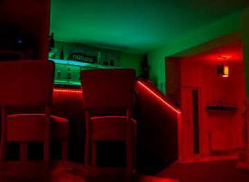 SECRET NIGHT CLUB