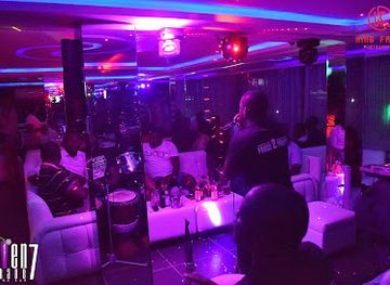 Seven Parade (lounge&discothèque)