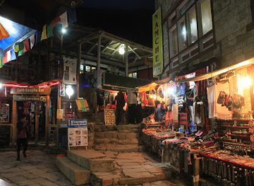 nepal/namche-bazaar/nightclub/namche-bakery-cafe