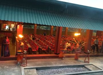 sri-lanka/cultural-triangle/nightclub/kandy-lake-club-cultural-dance-show