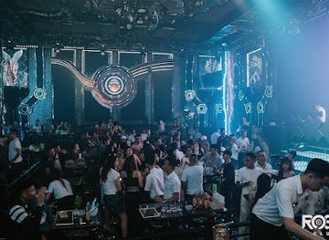 vietnam/cat-ba-island/nightclub/rose-club