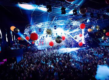 Le Nine Club