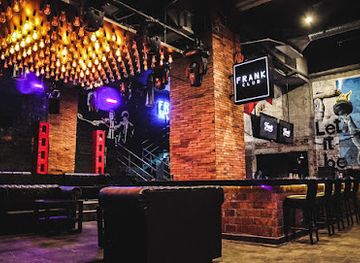 mexico/veracruz/malecon/nightclub/frank-club