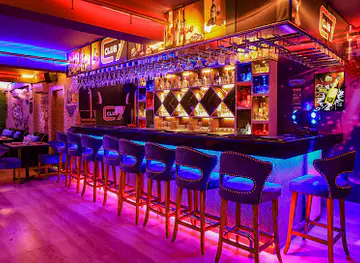 CLUB 7