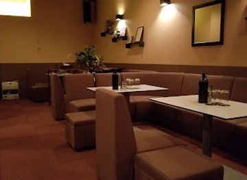 japan/aomori/nightclub/dice