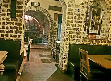 romania/calarasi/nightclub/bar-la-ruine