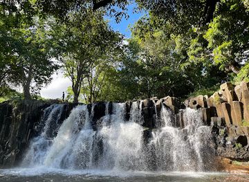 mauritius/rochester-falls/nightclub/parking-sud-de-rochester-falls