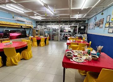Brotherhood Seafood Paradise
