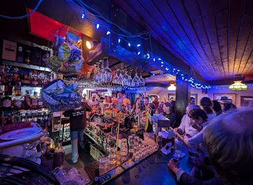 canada/avalon-peninsula/nightclub/christian-s-pub