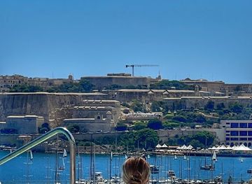 malta/gzira/nightclub/eleven-eleven-rooftop