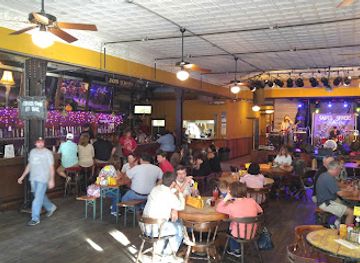 texas/new-braunfels/nightclub/phoenix-saloon