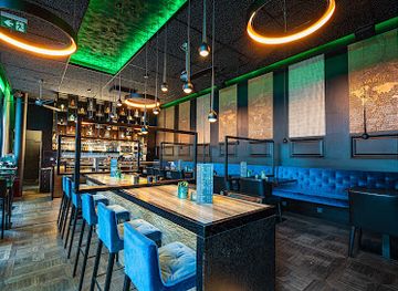 Esquire Bar.Bistro