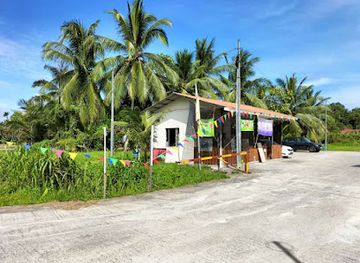 brunei/tasek-merimbun-heritage-park/nightclub/pondok-nasi-yazie-snow-wash