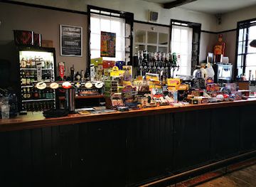 united-kingdom/cotswolds/nightclub/2-pigs