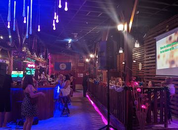 belize/caye-caulker/nightclub/enjoy-lounge-restaurant