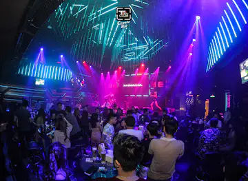 Top Ten Club Coyote Bar