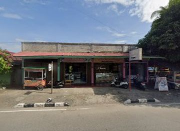 indonesia/west-sumatra/nightclub/hellycopter