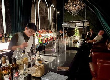 laos/plain-of-jars/nightclub/artisan-bar