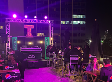 chile/valparaiso/cerro-alegre/nightclub/terraza-bellavista