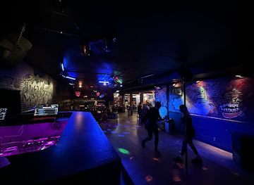 idaho/hells-canyon-national-recreation-area/nightclub/mik-s