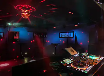 Club 16