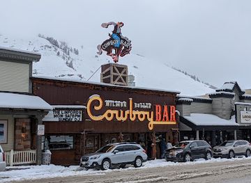 wyoming/snow-king-mountain-resort/nightclub/million-dollar-cowboy-bar