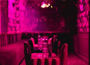 france/paris/louvre-tuileries/nightclub/cha-cha-club