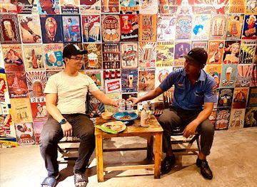 vietnam/nha-trang/nha-trang-cathedral/nightclub/crush-beer