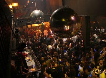 portugal/porto/ribeira/nightclub/zoom-porto