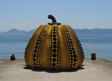 japan/naoshima-island/nightclub/benesse-house-area-east-gate