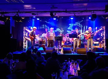 norway/hedmark/nightclub/gregers