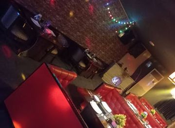 uzbekistan/samarkand/nightclub/karaoke-bar-day-and-night