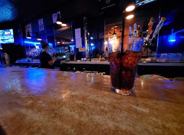 wisconsin/wausau/nightclub/intermission