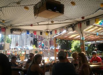 Niche Lounge
